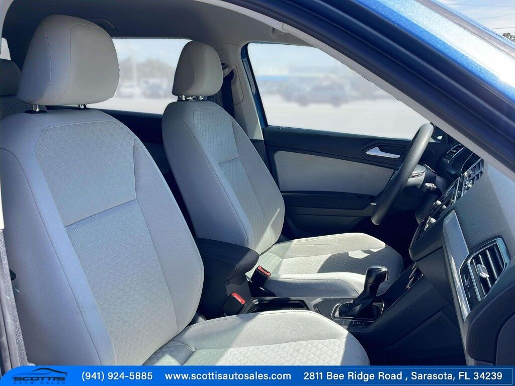 2020 Volkswagen Tiguan S~CLEAN CFAX~LOW MILES~3RD ROW SEATS~BLIND SPOT WARNING~BLUETOOTH~BUCKETS SEATS~REARVIEW CAMERA~TURBOCHARGER Sarasota FL