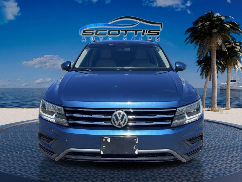 2020 Volkswagen Tiguan S~CLEAN CFAX~LOW MILES~3RD ROW SEATS~BLIND SPOT WARNING~BLUETOOTH~BUCKETS SEATS~REARVIEW CAMERA~TURBOCHARGER Sarasota FL