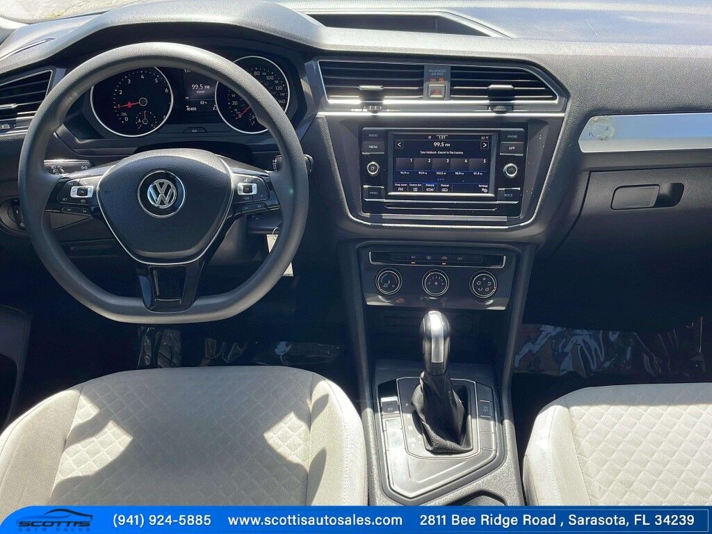 2020 Volkswagen Tiguan S~CLEAN CFAX~LOW MILES~3RD ROW SEATS~BLIND SPOT WARNING~BLUETOOTH~BUCKETS SEATS~REARVIEW CAMERA~TURBOCHARGER Sarasota FL