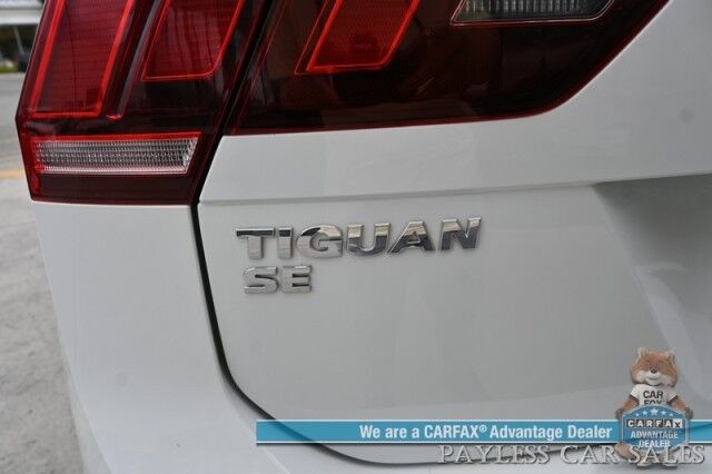 2020 Volkswagen Tiguan SE / AWD / Power & Heated Leather Seats / Panoramic Sunroof / Blind Spot Alert / Apple CarPlay & Android Auto / Wireless Phone Charger / Keyless Entry & Start / Back Up Camera / Tow Pkg / 27 MPG Anchorage AK