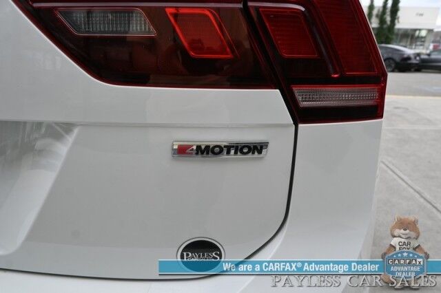 2020 Volkswagen Tiguan SE / AWD / Power & Heated Leather Seats / Panoramic Sunroof / Blind Spot Alert / Apple CarPlay & Android Auto / Wireless Phone Charger / Keyless Entry & Start / Back Up Camera / Tow Pkg / 27 MPG Anchorage AK