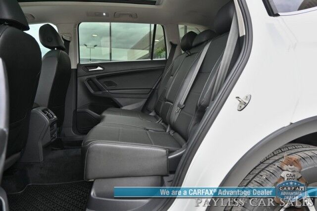 2020 Volkswagen Tiguan SE / AWD / Power & Heated Leather Seats / Panoramic Sunroof / Blind Spot Alert / Apple CarPlay & Android Auto / Wireless Phone Charger / Keyless Entry & Start / Back Up Camera / Tow Pkg / 27 MPG Anchorage AK
