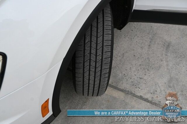 2020 Volkswagen Tiguan SE / AWD / Power & Heated Leather Seats / Panoramic Sunroof / Blind Spot Alert / Apple CarPlay & Android Auto / Wireless Phone Charger / Keyless Entry & Start / Back Up Camera / Tow Pkg / 27 MPG Anchorage AK