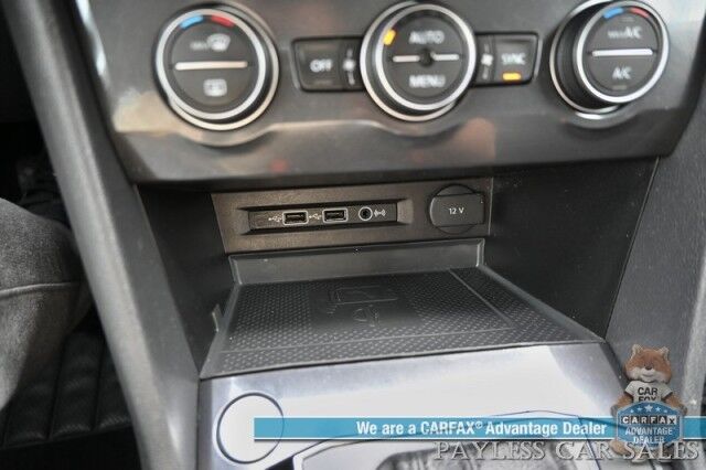 2020 Volkswagen Tiguan SE / AWD / Power & Heated Leather Seats / Panoramic Sunroof / Blind Spot Alert / Apple CarPlay & Android Auto / Wireless Phone Charger / Keyless Entry & Start / Back Up Camera / Tow Pkg / 27 MPG Anchorage AK