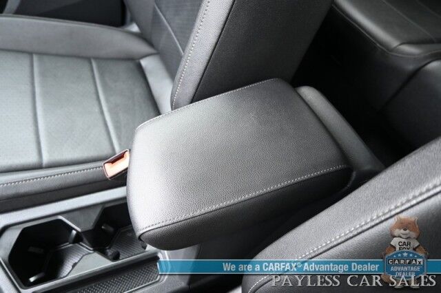 2020 Volkswagen Tiguan SE / AWD / Power & Heated Leather Seats / Panoramic Sunroof / Blind Spot Alert / Apple CarPlay & Android Auto / Wireless Phone Charger / Keyless Entry & Start / Back Up Camera / Tow Pkg / 27 MPG Anchorage AK