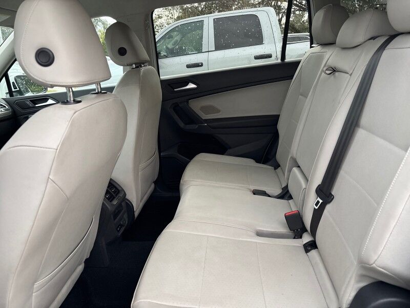 2020 Volkswagen Tiguan SE w/THREE-ROW LEATHER Seffner FL