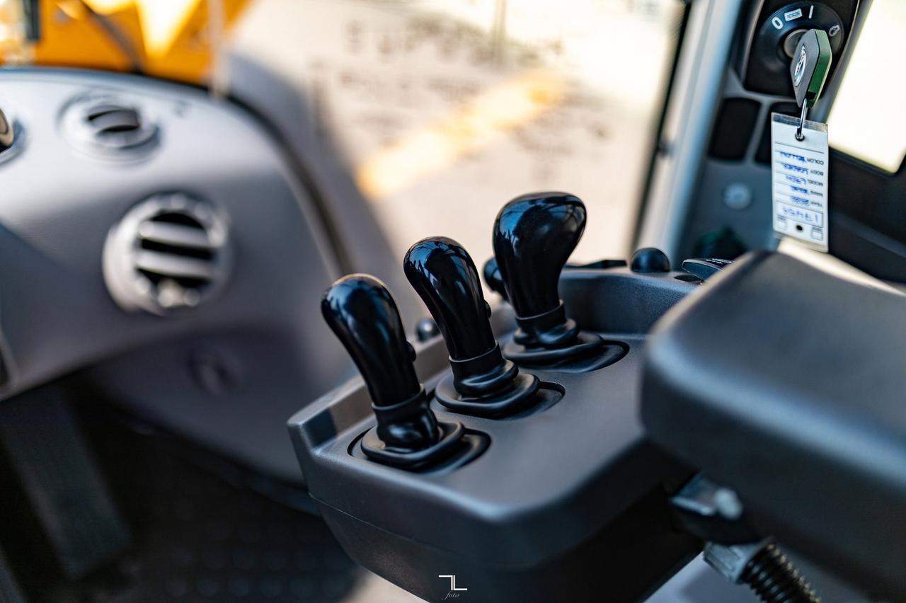 2020 Volvo L70H Wheel Loader Diesel Bucket Forks Red Deer AB