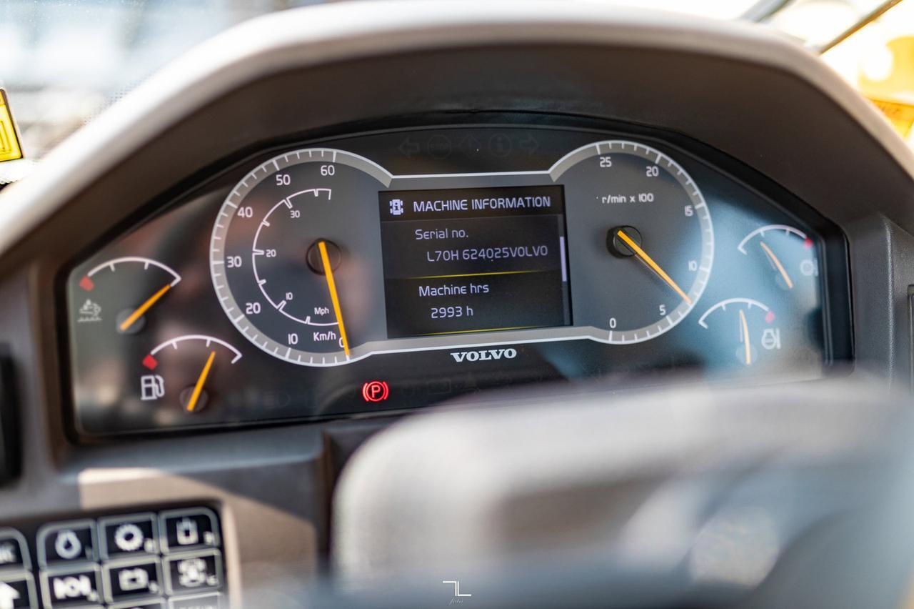 2020 Volvo L70H Wheel Loader Diesel Bucket Forks Red Deer AB