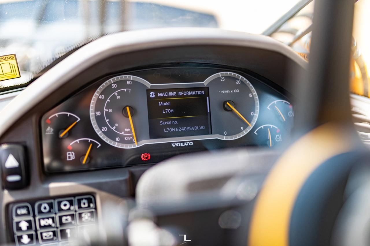 2020 Volvo L70H Wheel Loader Diesel Bucket Forks Red Deer AB