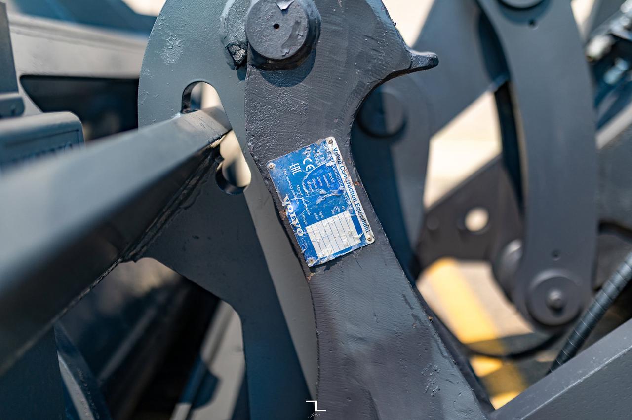 2020 Volvo L70H Wheel Loader Diesel Bucket Forks Red Deer AB