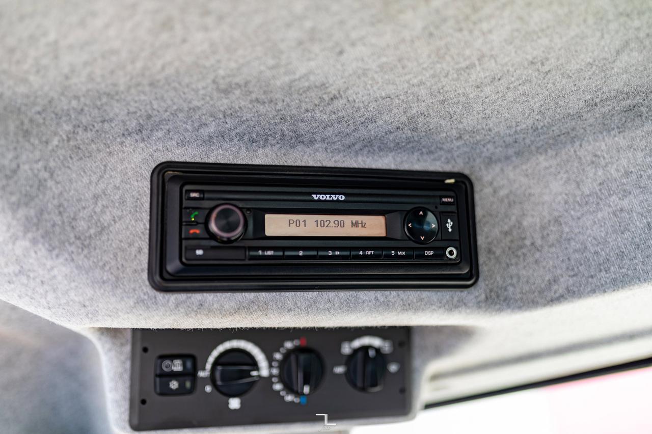 2020 Volvo L70H Wheel Loader Diesel Bucket Forks Red Deer AB