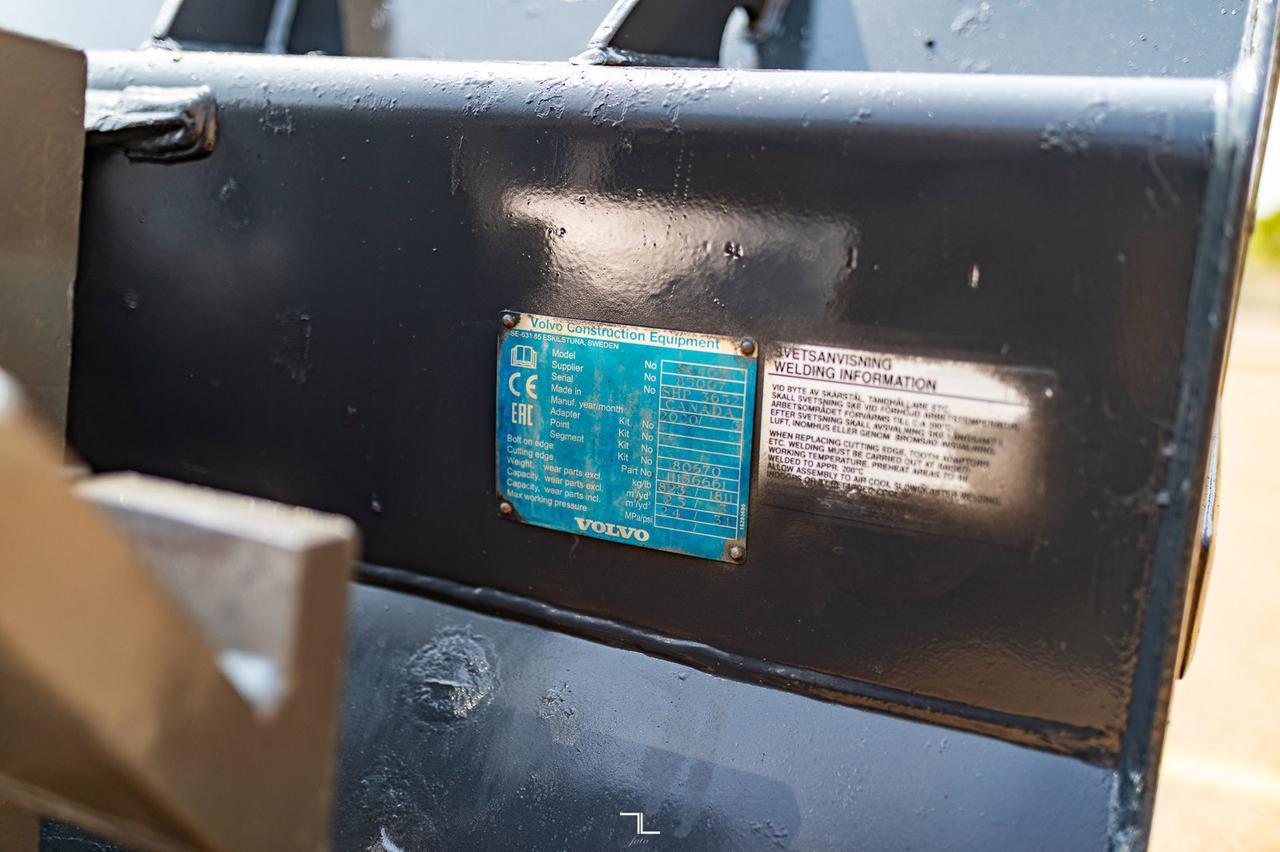 2020 Volvo L70H Wheel Loader Diesel Bucket Forks Red Deer AB