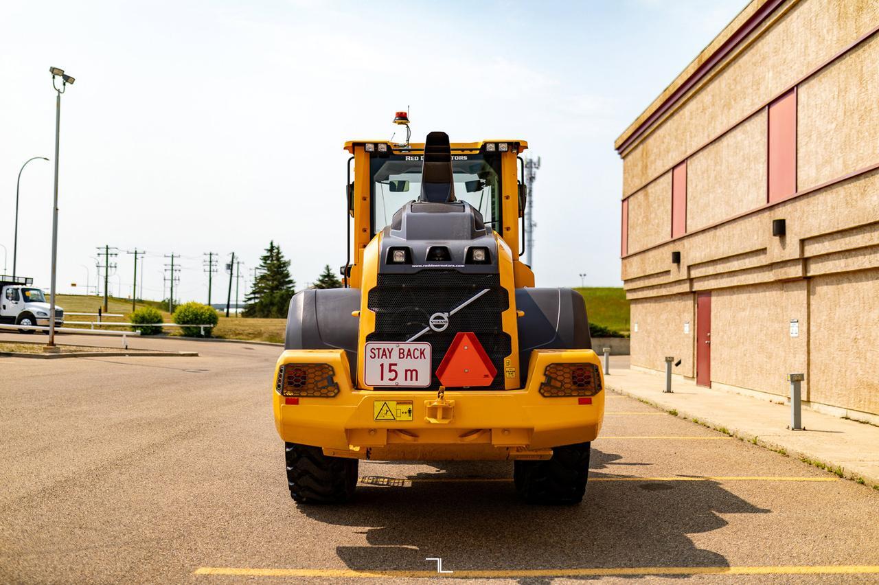 2020 Volvo L70H Wheel Loader Diesel Bucket Forks Red Deer AB