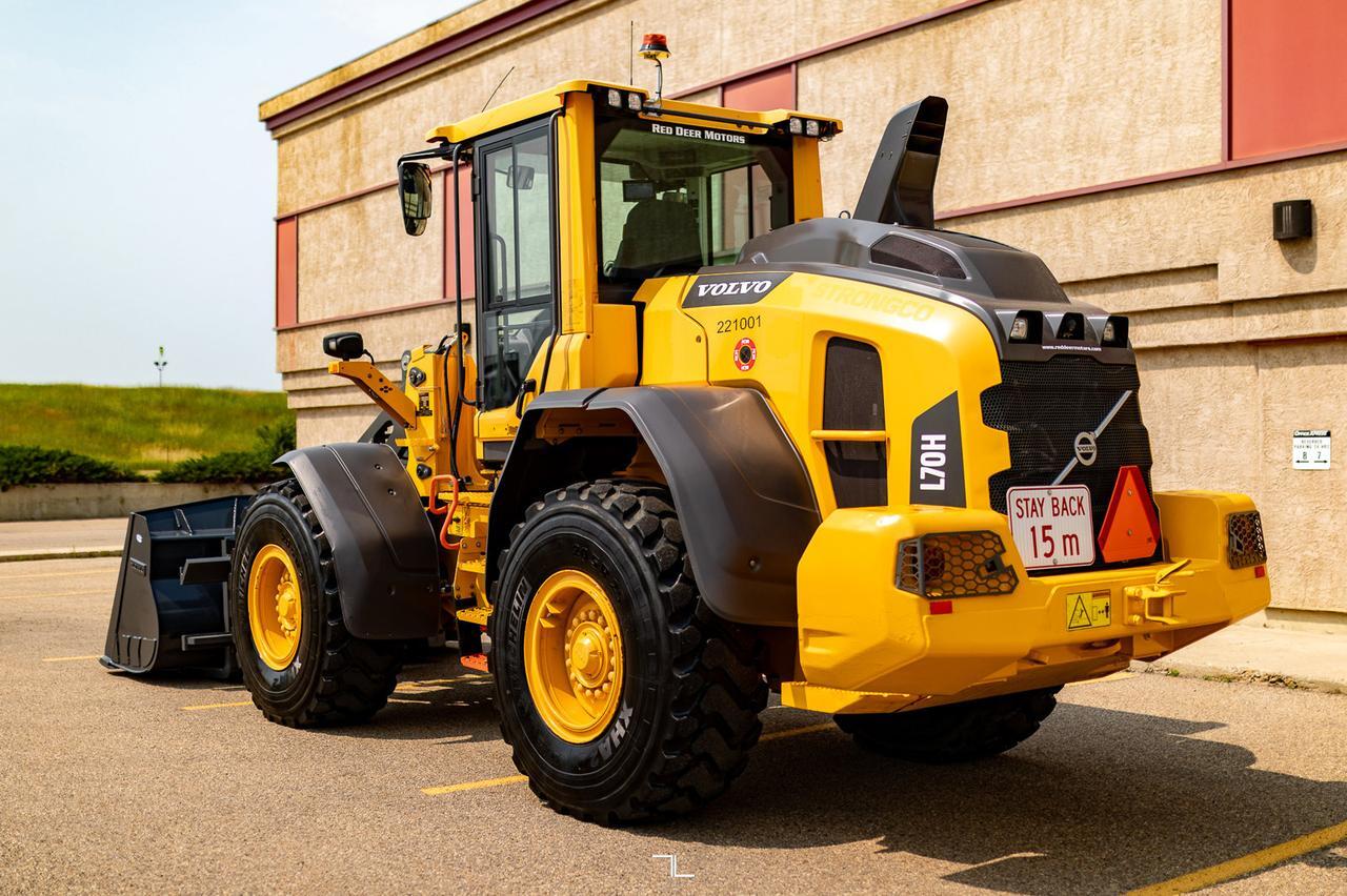 2020 Volvo L70H Wheel Loader Diesel Bucket Forks Red Deer AB