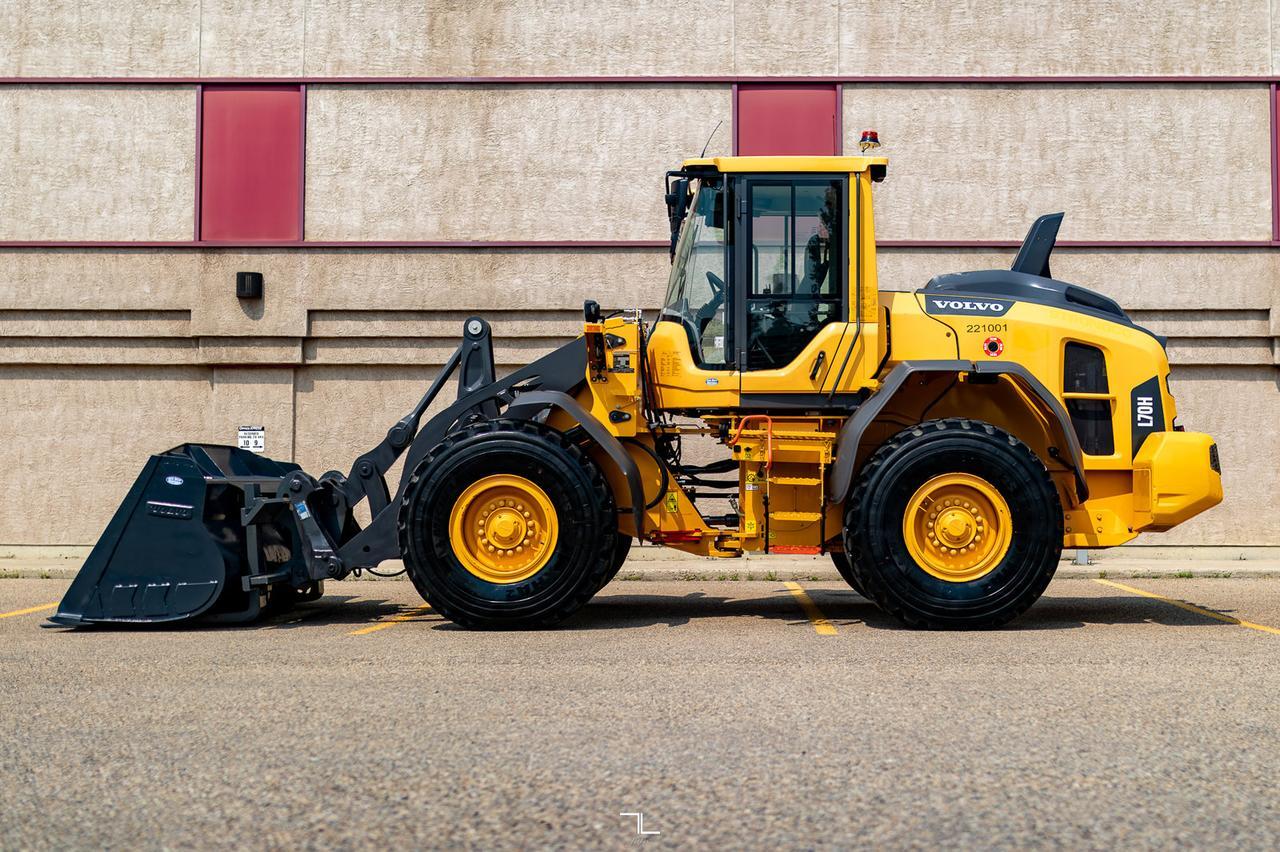 2020 Volvo L70H Wheel Loader Diesel Bucket Forks Red Deer AB