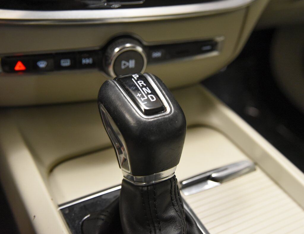 2020 Volvo S60 T6 Momentum Akron OH