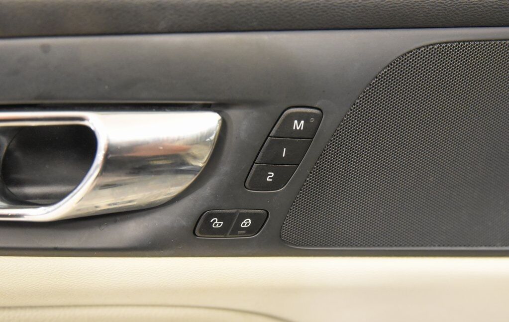 2020 Volvo S60 T6 Momentum Akron OH