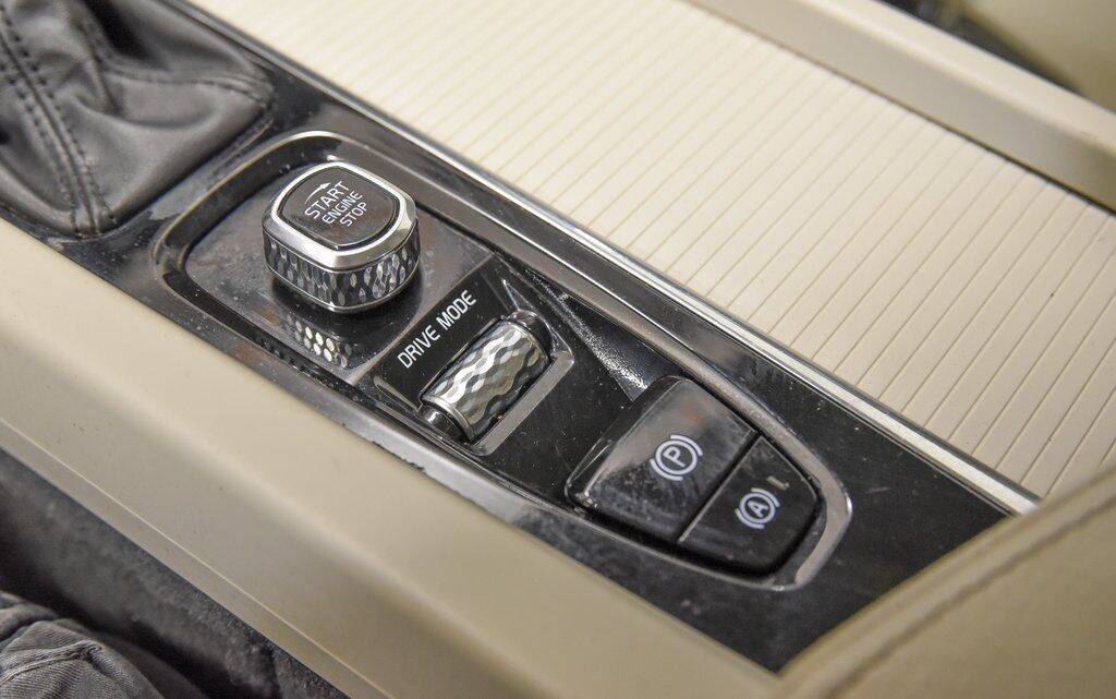 2020 Volvo S60 T6 Momentum Akron OH