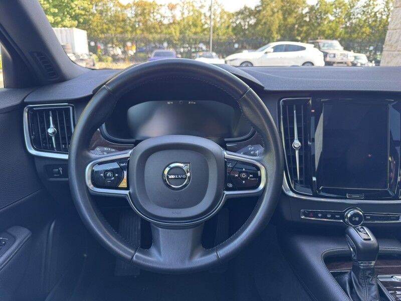 2020 Volvo S90 Momentum Willow Grove PA