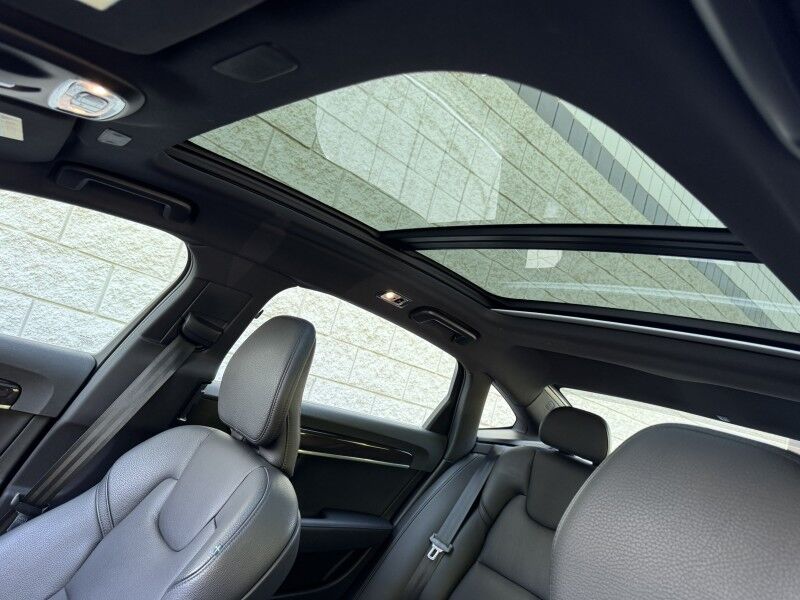 2020 Volvo S90 Momentum Willow Grove PA