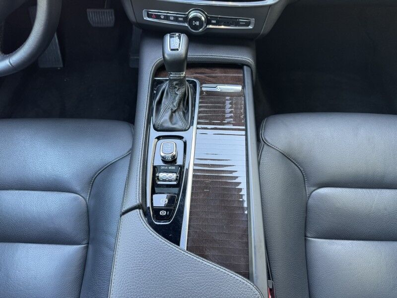 2020 Volvo S90 Momentum Willow Grove PA