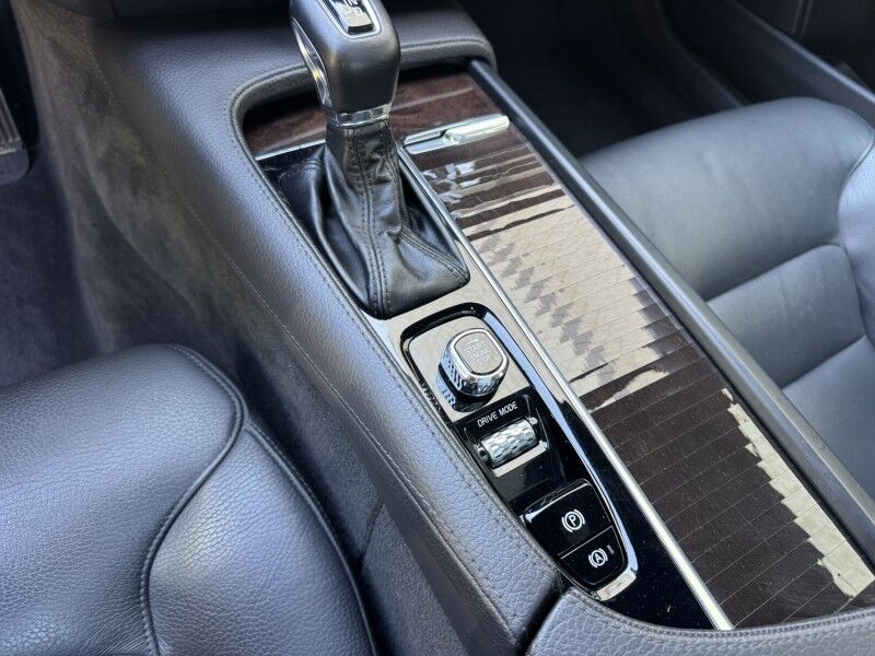 2020 Volvo S90 Momentum Willow Grove PA