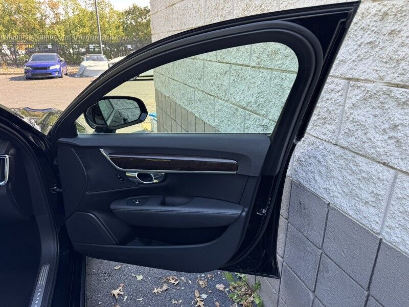 2020 Volvo S90 Momentum Willow Grove PA
