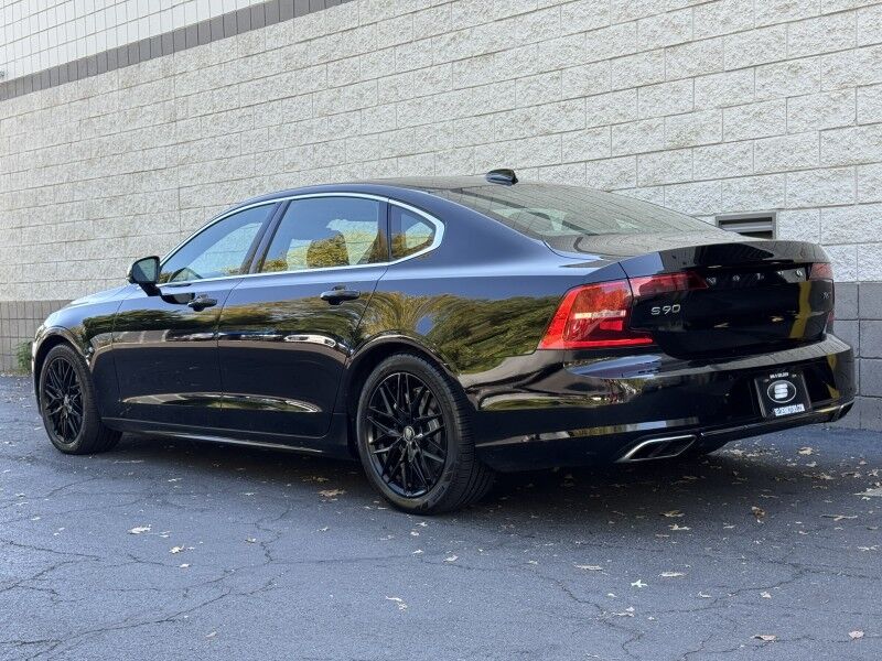 2020 Volvo S90 Momentum Willow Grove PA