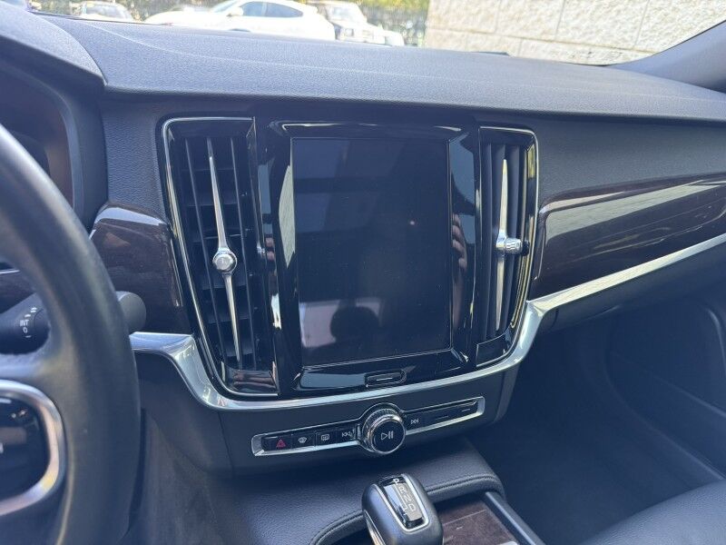2020 Volvo S90 Momentum Willow Grove PA