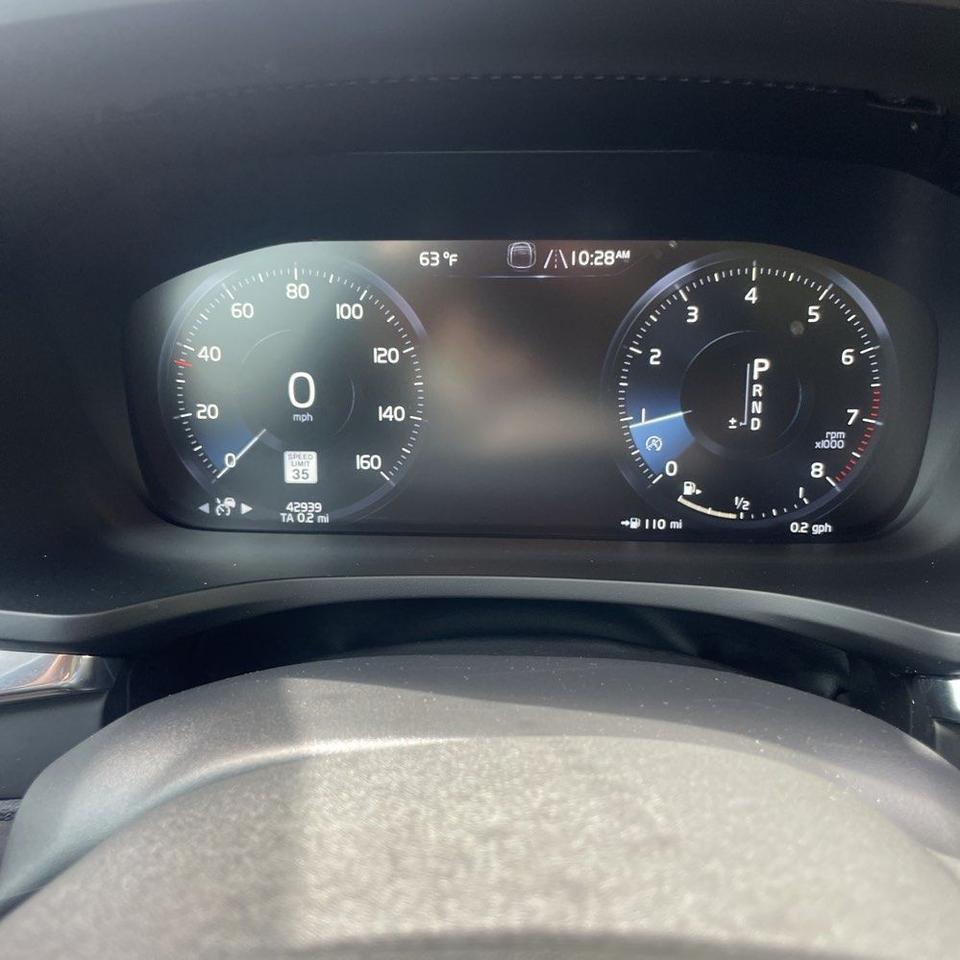 2020 Volvo V60 Cross Country T5 AWD | Bowers & Wilkins Premium Audio, Pro Package, Pilot Assist, 360 Cam, 4 Heated Seats & Wheel Portland OR
