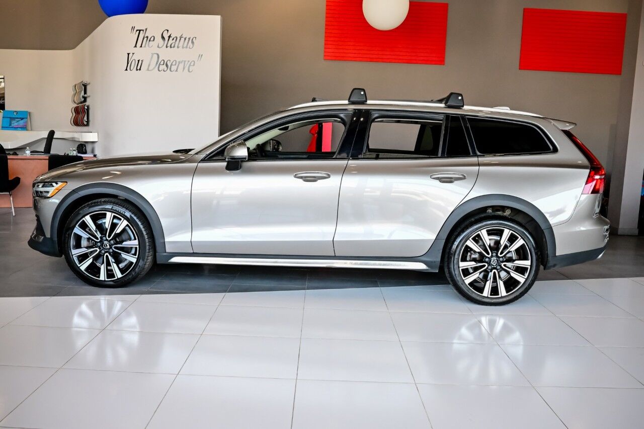 2020 Volvo V60 Cross Country T5 AWD photo 8