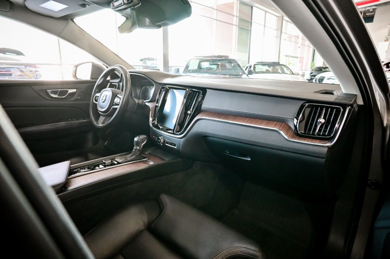 2020 Volvo V60 Cross Country T5 AWD photo 26