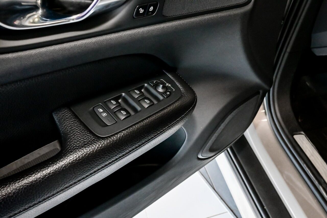 2020 Volvo V60 Cross Country T5 AWD photo 17