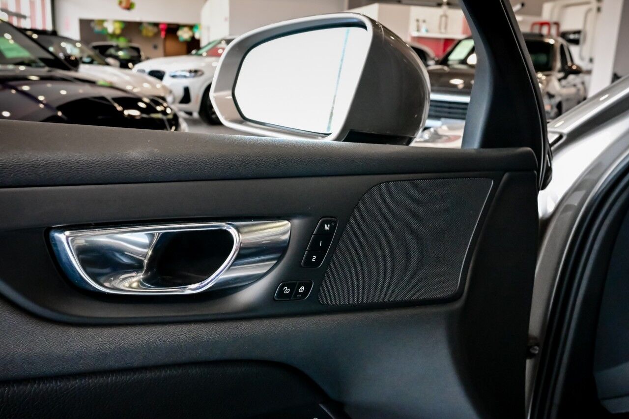 2020 Volvo V60 Cross Country T5 AWD photo 18