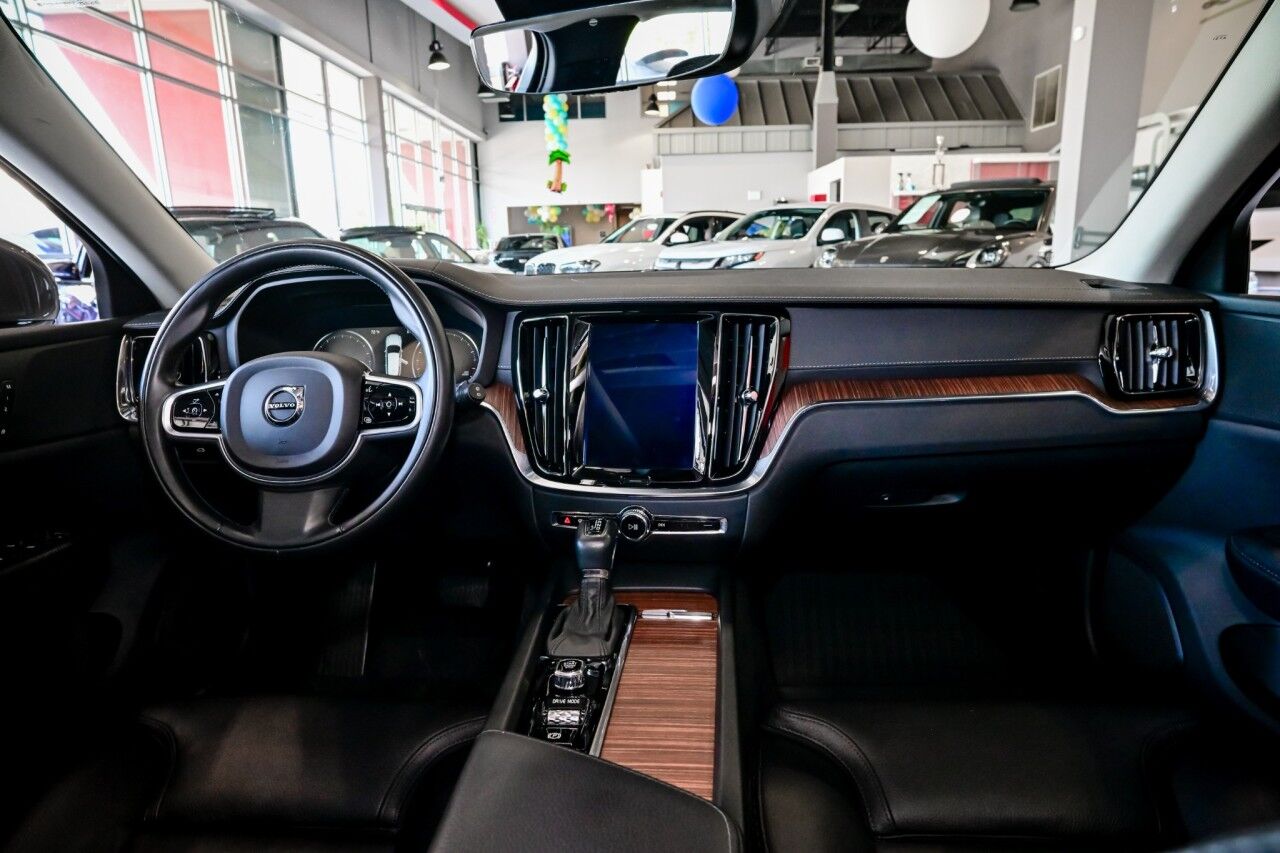 2020 Volvo V60 Cross Country T5 AWD photo 29