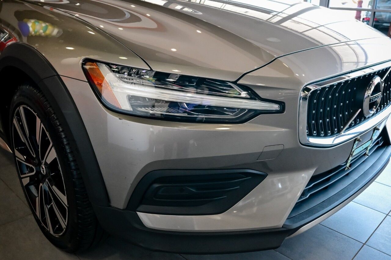 2020 Volvo V60 Cross Country T5 AWD photo 10