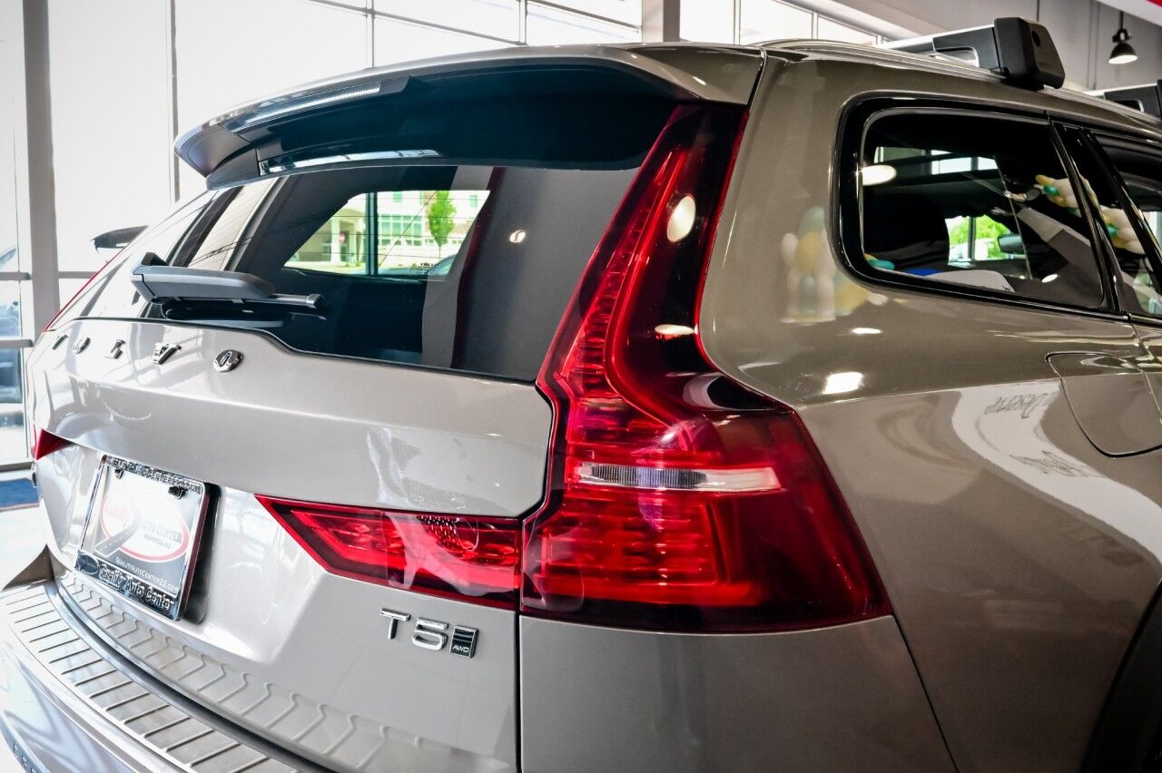 2020 Volvo V60 Cross Country T5 AWD photo 11