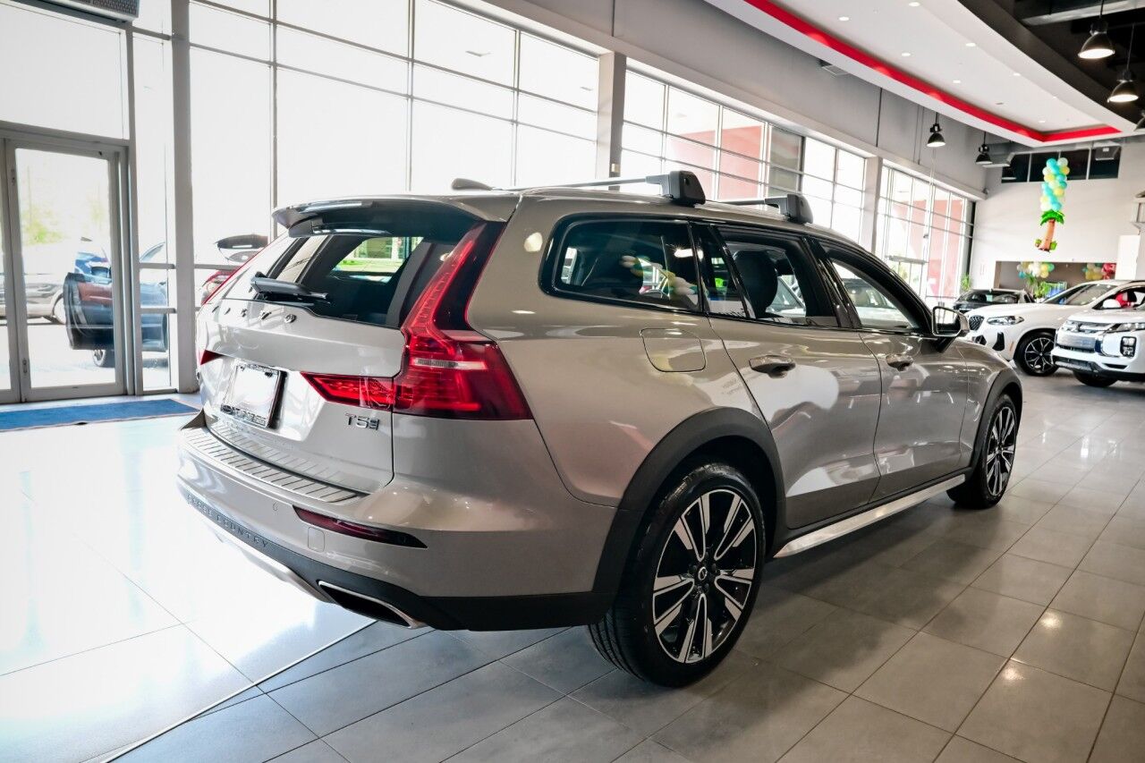 2020 Volvo V60 Cross Country T5 AWD photo 5