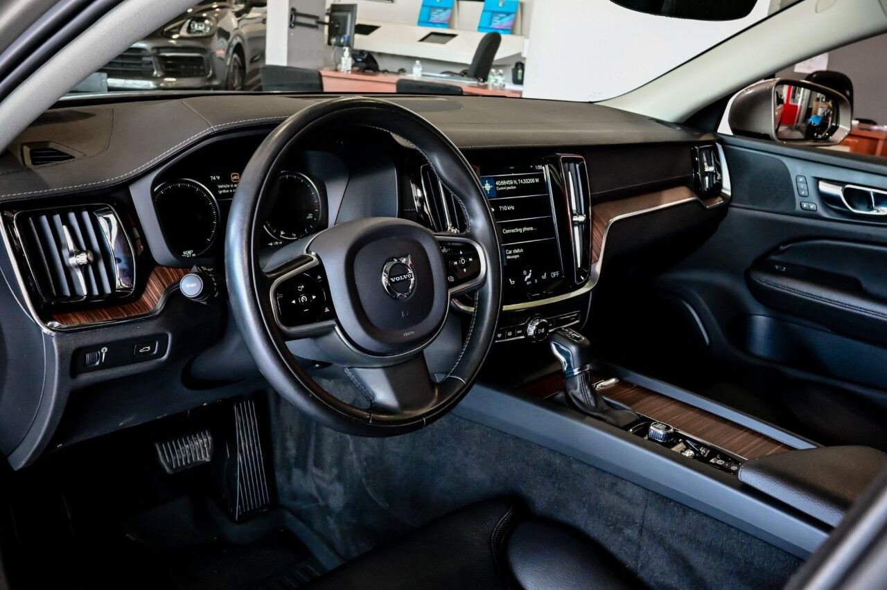 2020 Volvo V60 Cross Country T5 AWD photo 14