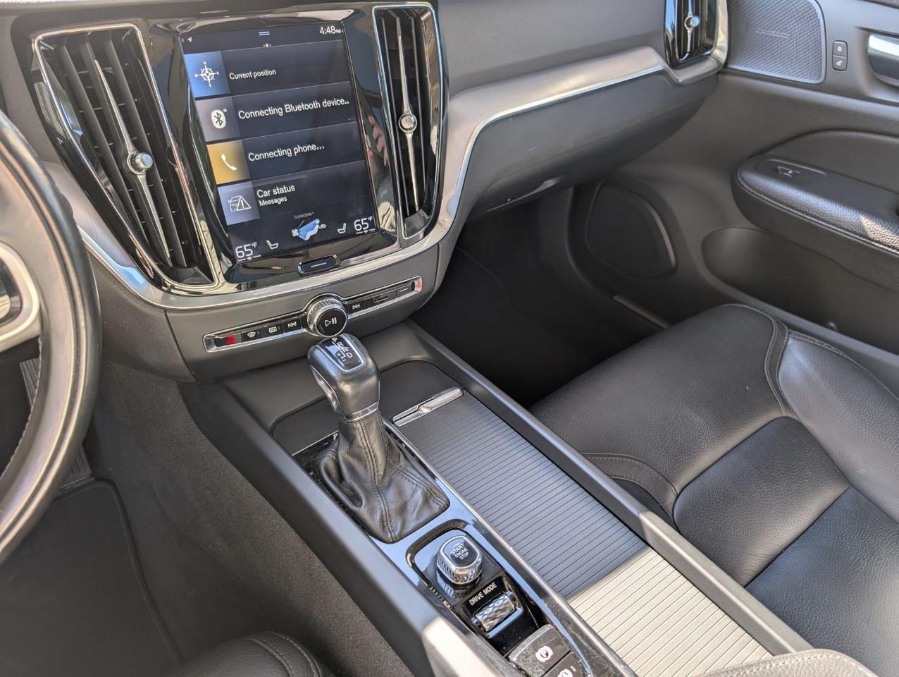 2020 Volvo V60 Cross Country T5 AWD w/Harman Kardon, Panoramic Moon Roof, Full Grain Leather, 4 Heated Seats & Wheel Portland OR