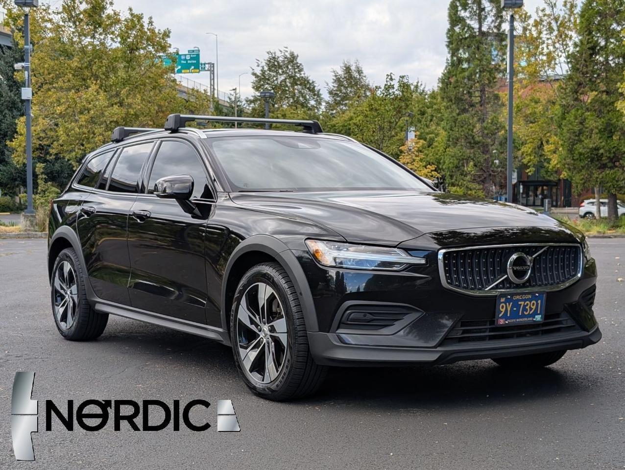 2021 Volvo XC40 Recharge P8 Twin Ultimate photo 5