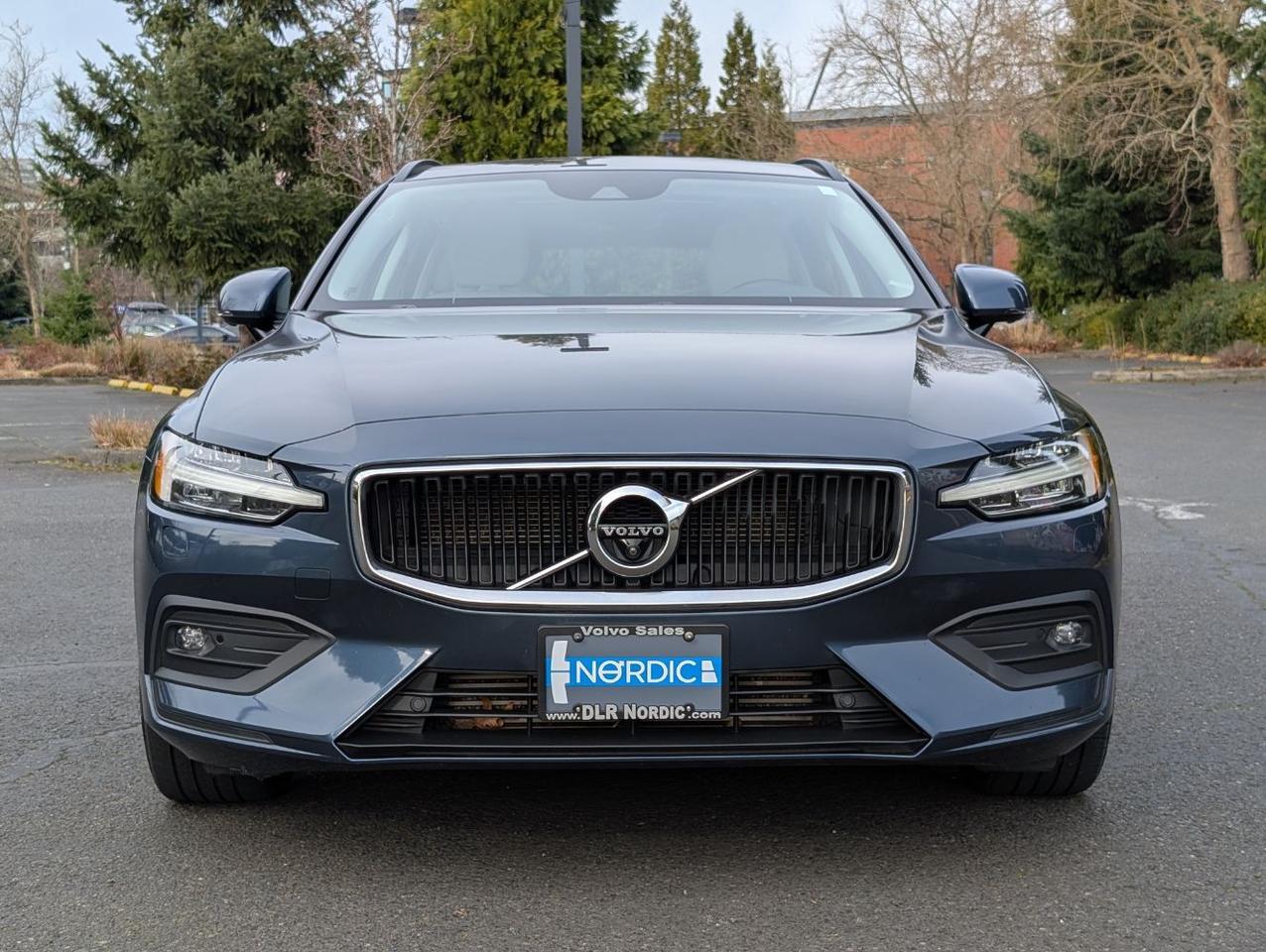 2020 Volvo V60 T5 Momentum w/Harman Kardon, Pilot Assist, 360 Camera, Heated Leather Seats & Wheel Portland OR