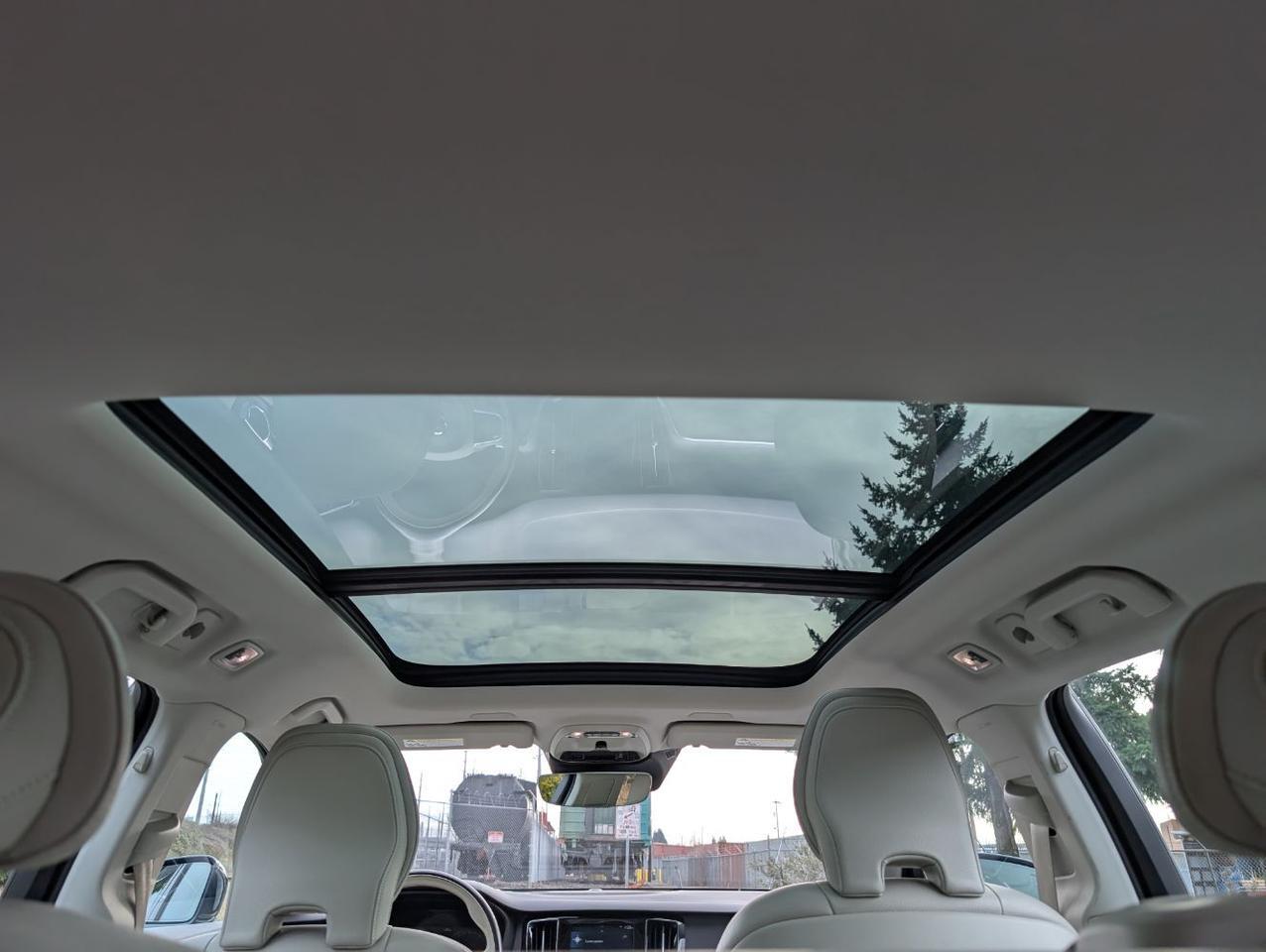 2020 Volvo V60 T5 Momentum w/Harman Kardon, Pilot Assist, 360 Camera, Heated Leather Seats & Wheel Portland OR