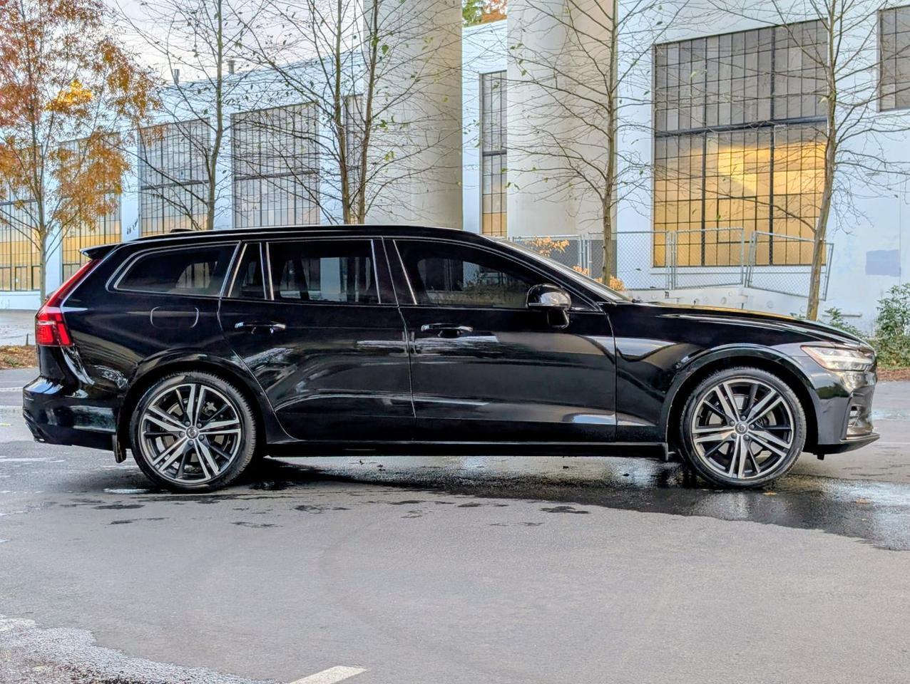 2020 Volvo V60 T5 R-Design w/Harman Kardon, Pilot Assist, 360 Cam * Portland OR