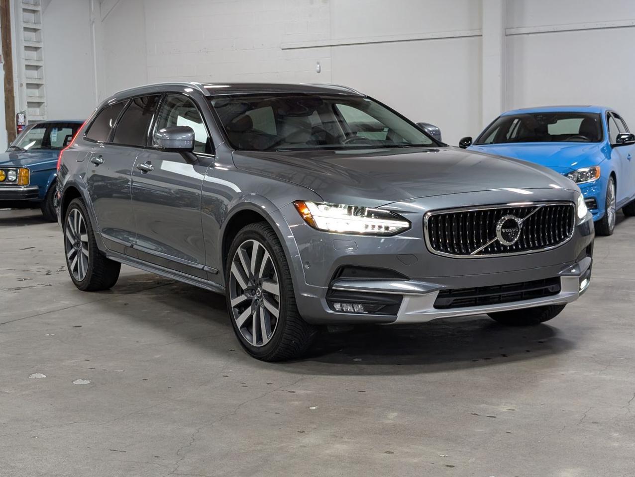 2020 Volvo V90 Cross Country T6 AWD LUX w/Bowers &amp; Wilkins, Massage Seats * Portland OR
