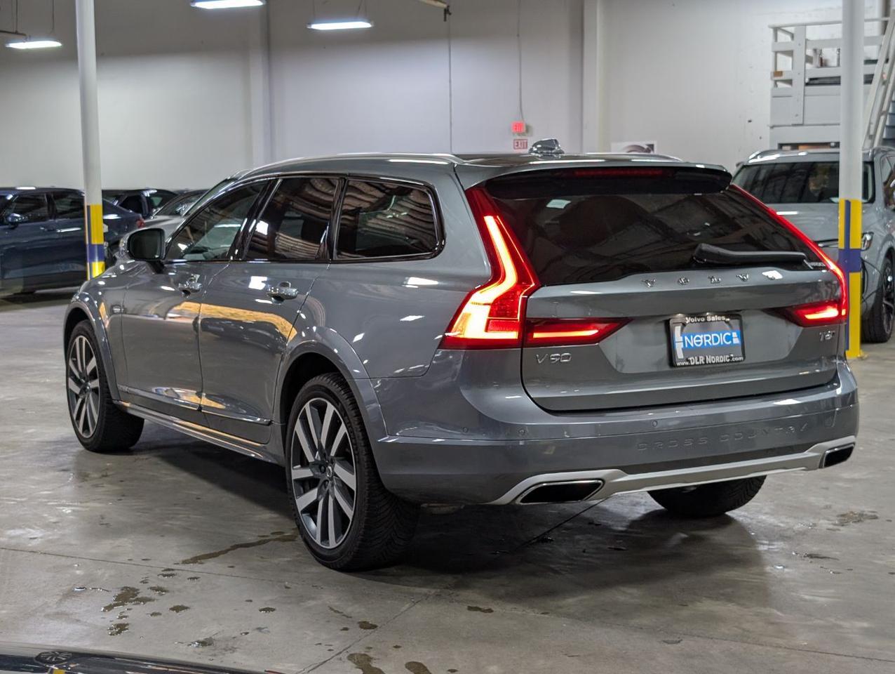 2020 Volvo V90 Cross Country T6 AWD LUX w/Bowers &amp; Wilkins, Massage Seats * Portland OR