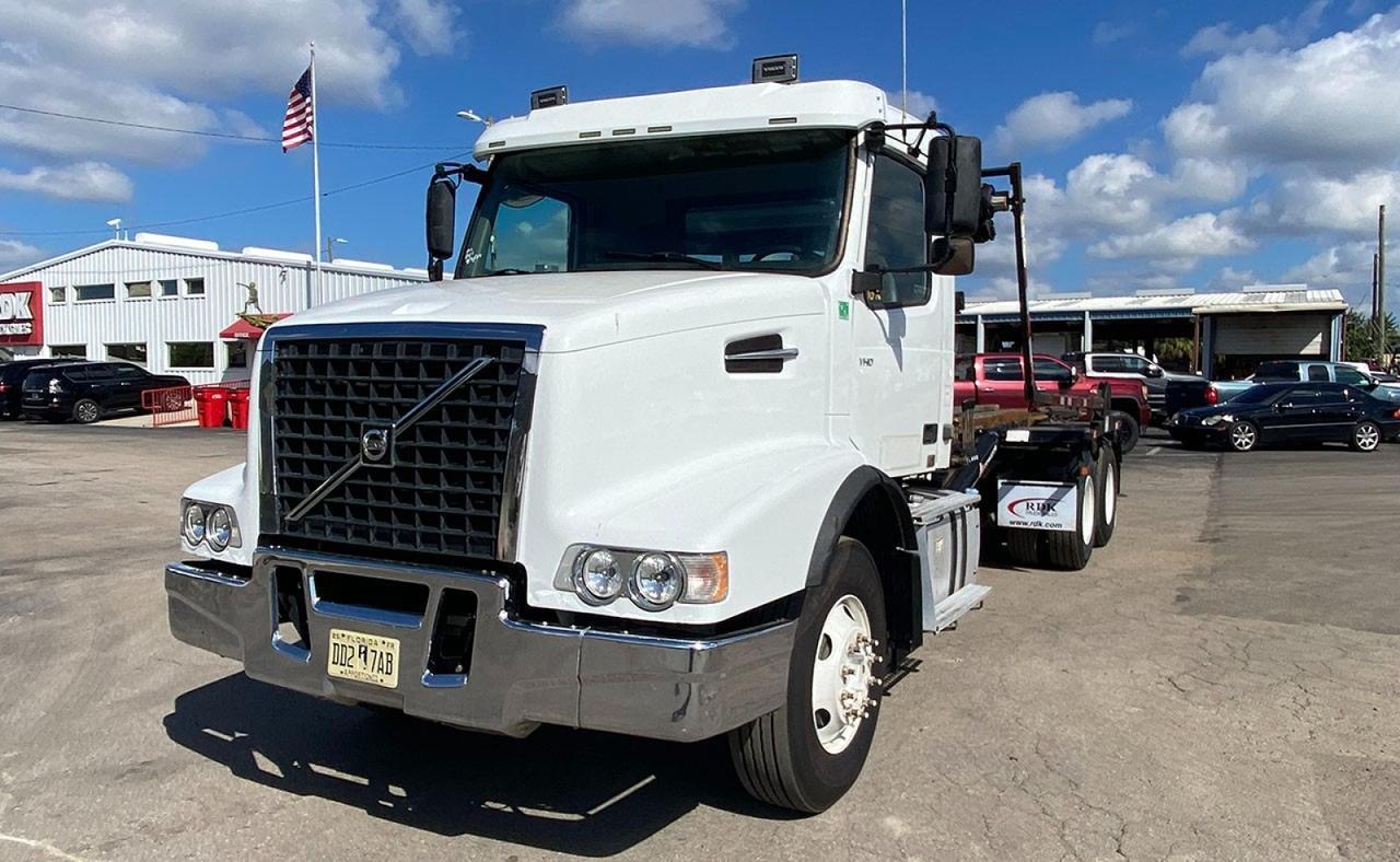 2020 Volvo VHD64 60,000 LB Pac Mac Roll Off Truck