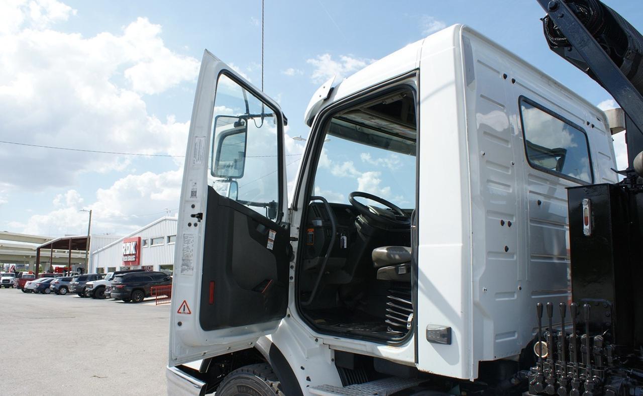 2020 Volvo VHD64 60,000 LB Pac Mac Roll Off Truck Tampa FL