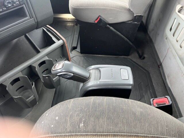 2020 Volvo VNR64T300 Fargo ND