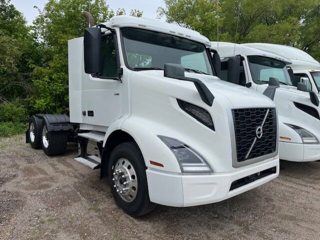 2020 Volvo VNR64T300 South St. Paul MN